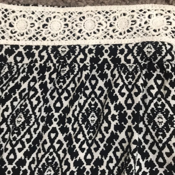 Fabric shorts - Picture 4 of 5